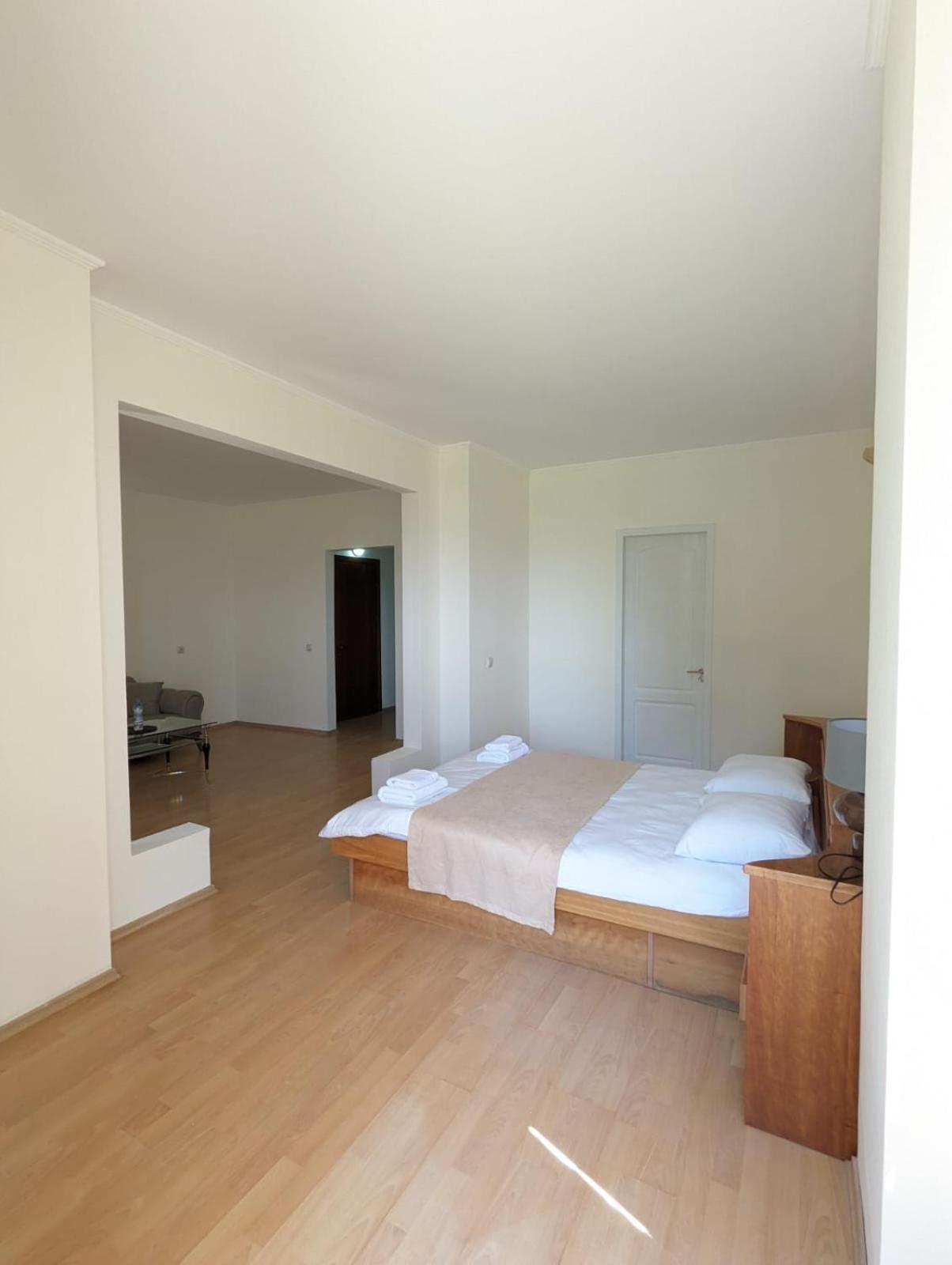 Hotel Tsiskari Ianet'i Ngoại thất bức ảnh