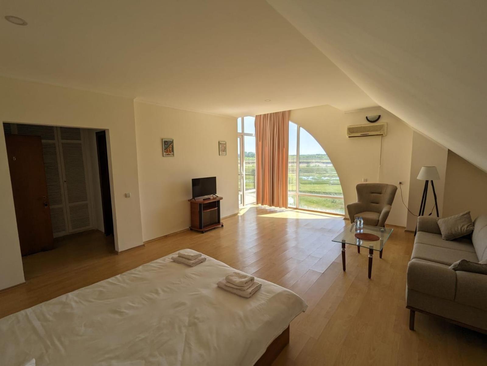 Hotel Tsiskari Ianet'i Ngoại thất bức ảnh