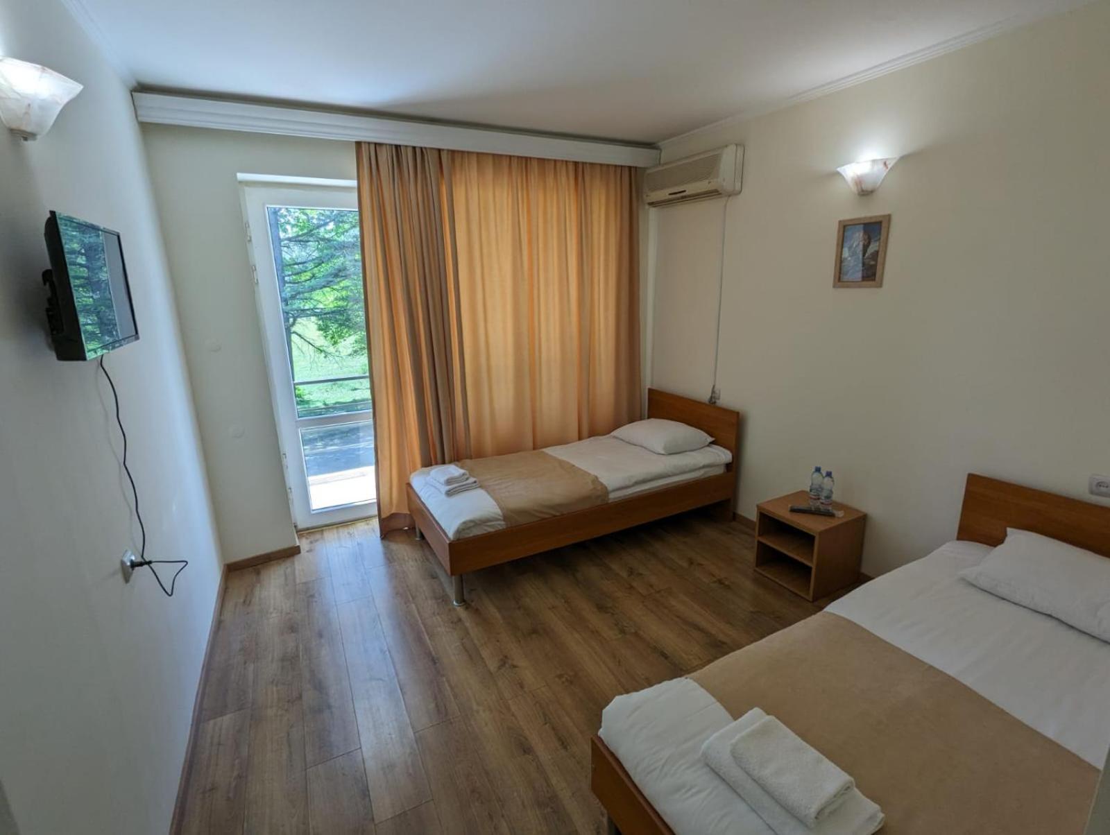 Hotel Tsiskari Ianet'i Ngoại thất bức ảnh